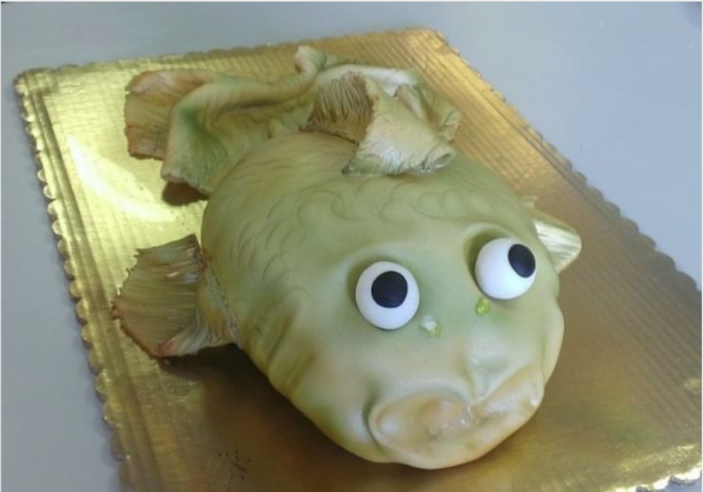 Cake shaped like a puffer fish